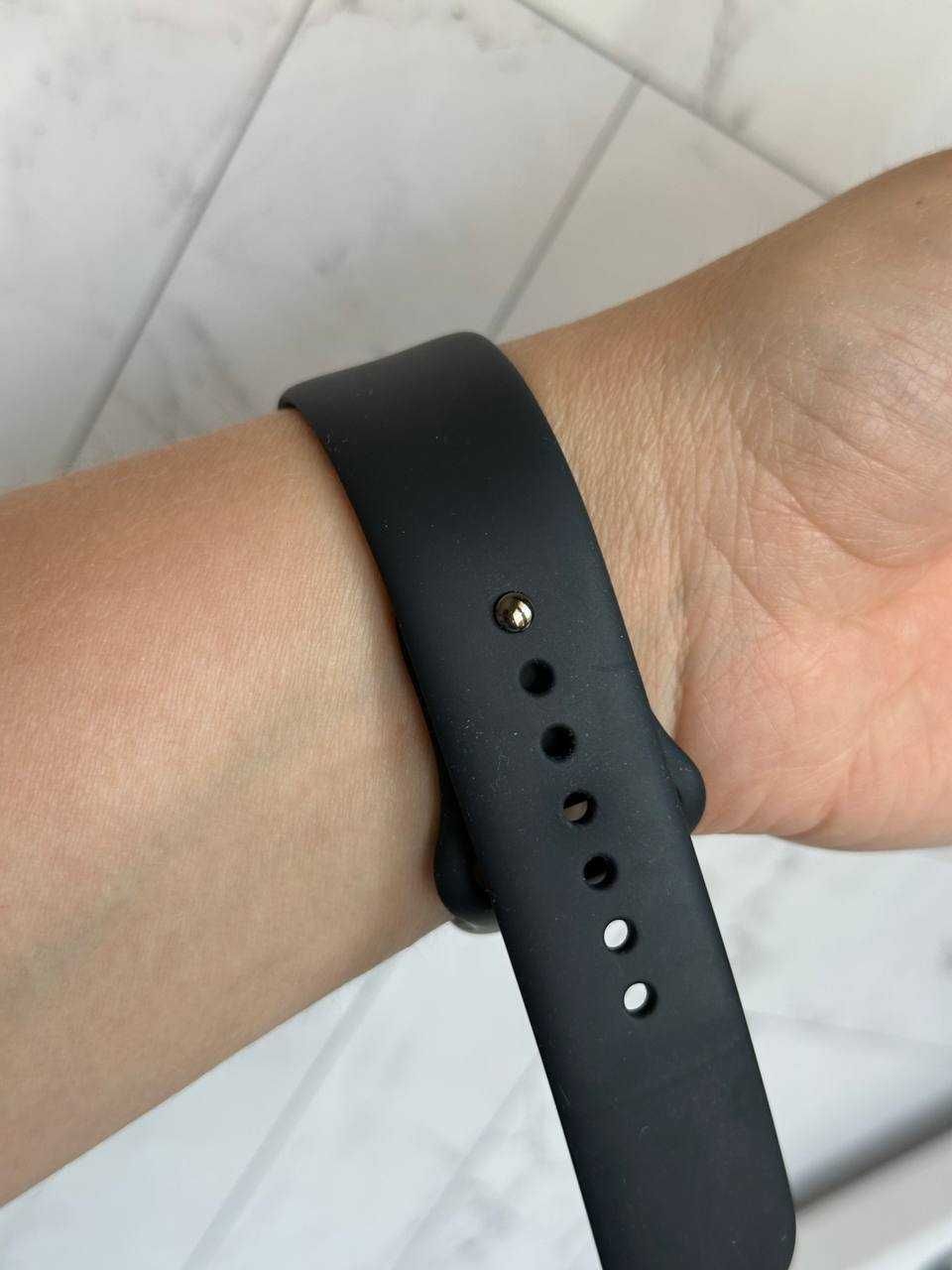 Часовник Apple iWatch SE grey сив 44 мм като нов