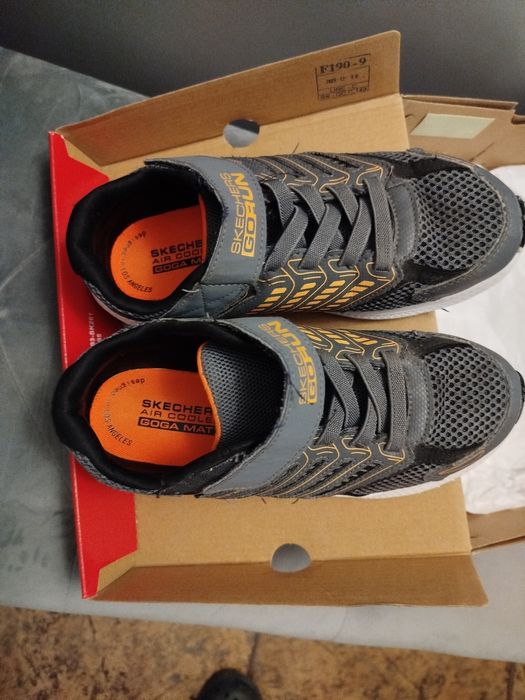 Skechers adidași+krocsi copii in stare buna