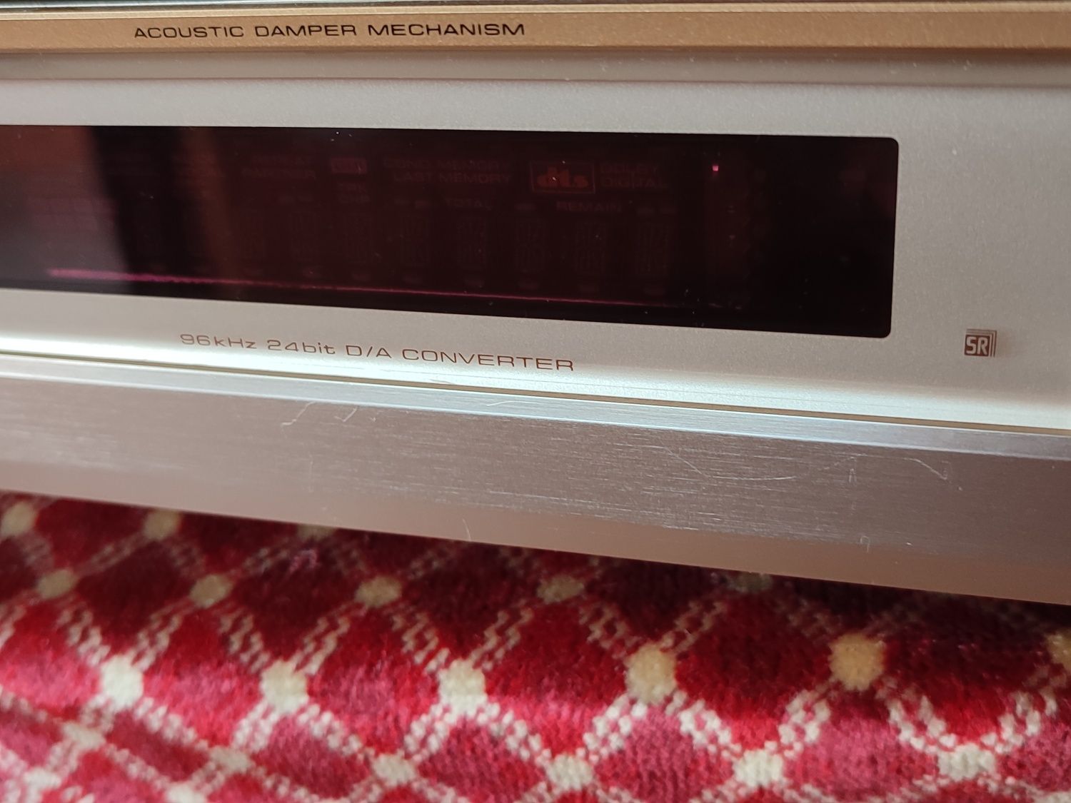 Продавам висок клас Pioneer dvd player dv-737