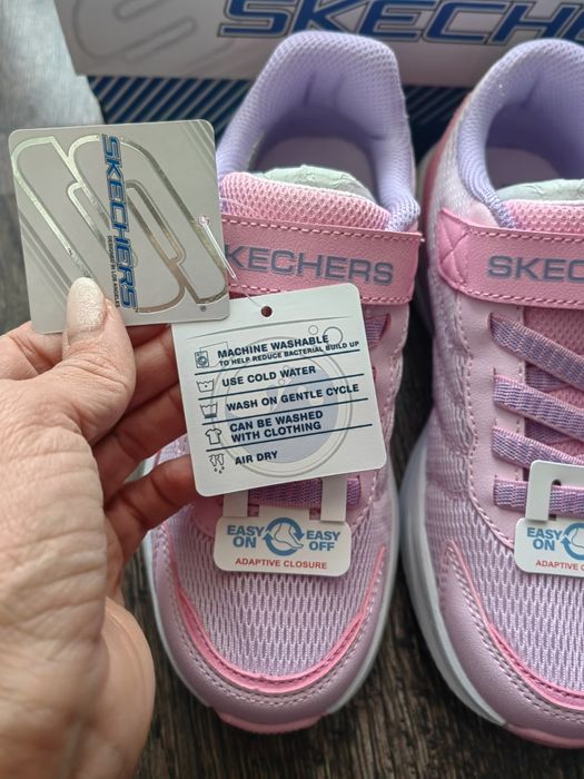 Skechers детски нови маратонки

Леки, удобни и създадени за активн