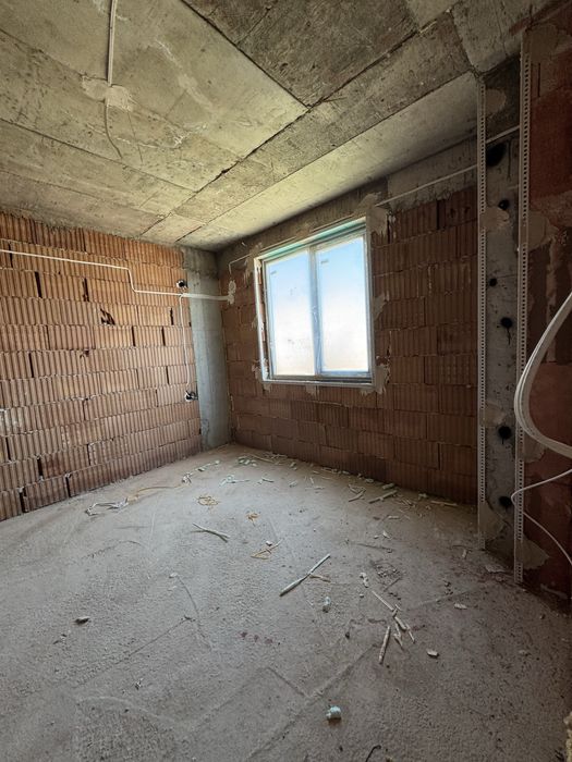 Продава се Тристаен апартамент в Търговище, Център - 108 кв.м за 968 €/кв.м - Снимка #2