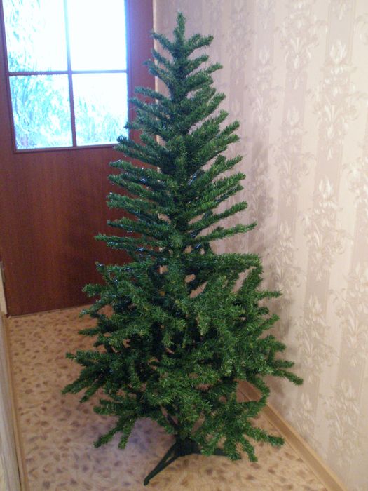 Ёлка новогодняя искусственная