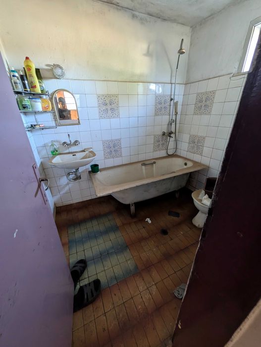Продава къща в село Александрово