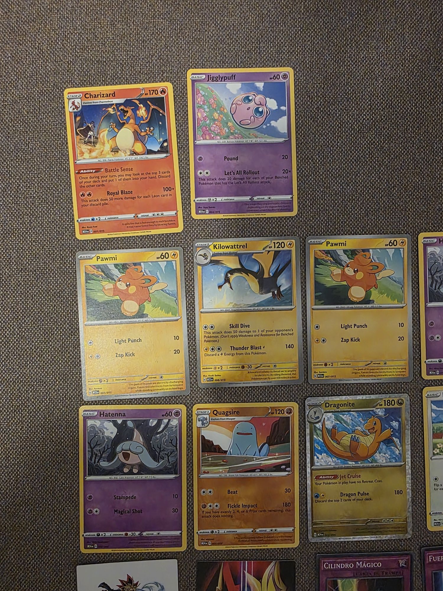 Set Cartonase si discuri Pokemon/Yu-Gi-Oh!