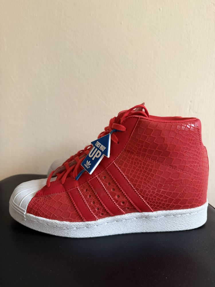 Adidas мартаонки с платформа