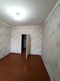 Tansiqboev 2/4/4 balkon 2/6 srochno sotiladi