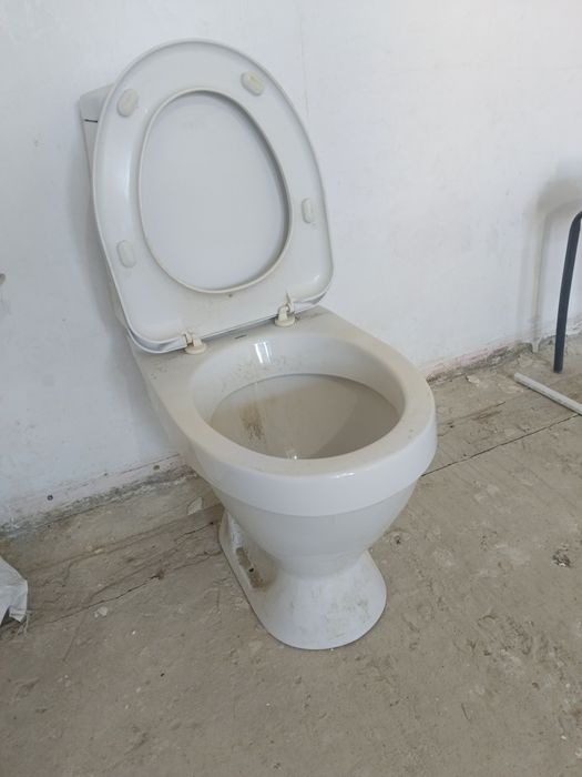 Унитаз б/у в рабочем состояний