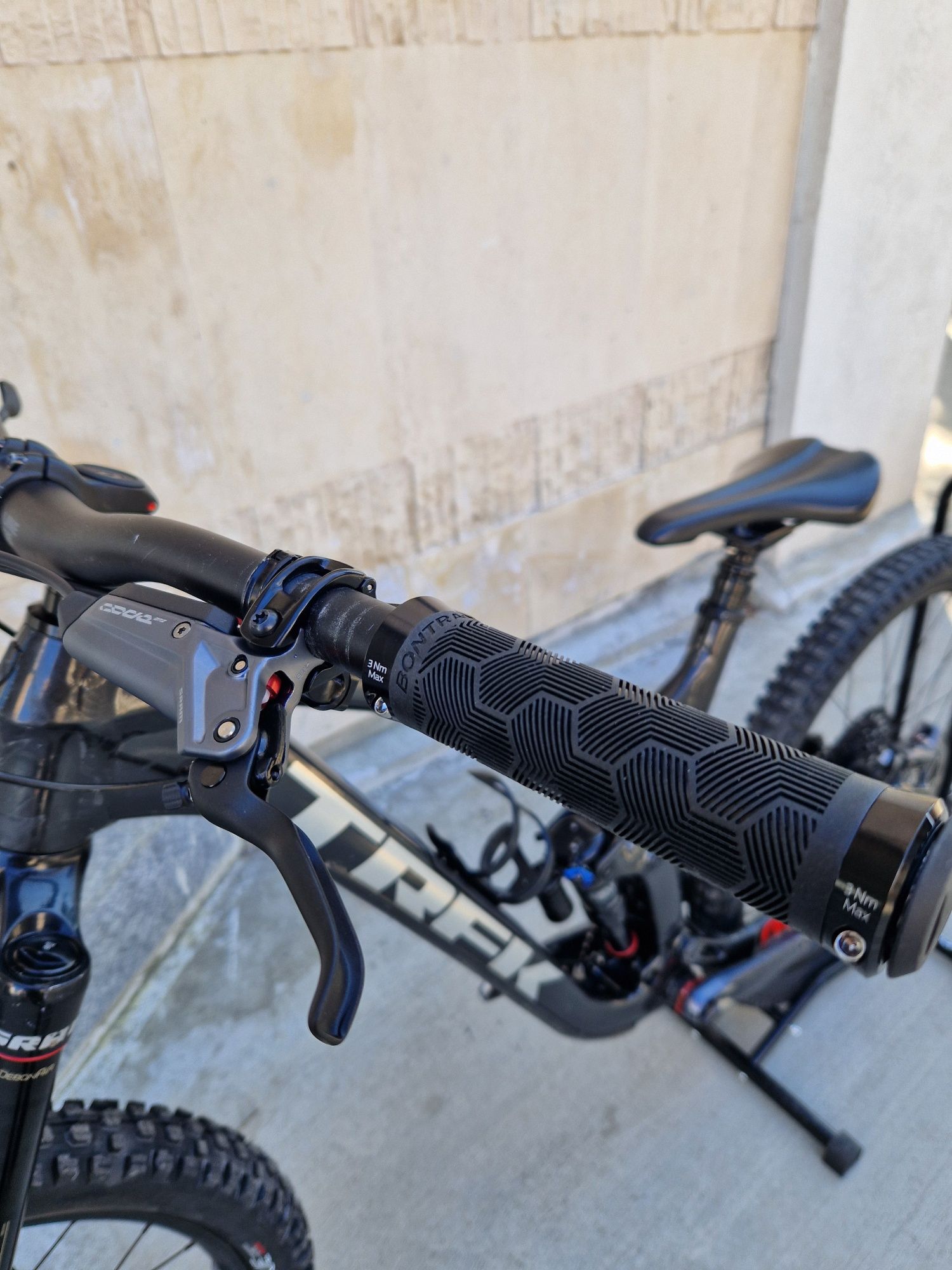 Trek Slash 8 2022 L- размер