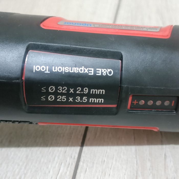 Dispozitiv pentru expandat tevi Milwaukee Uponor C12 PXP