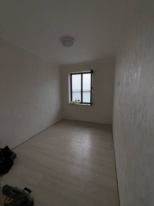 Срочно продаю 1 комнатную квартиру новостройку мирабадском 1 массив