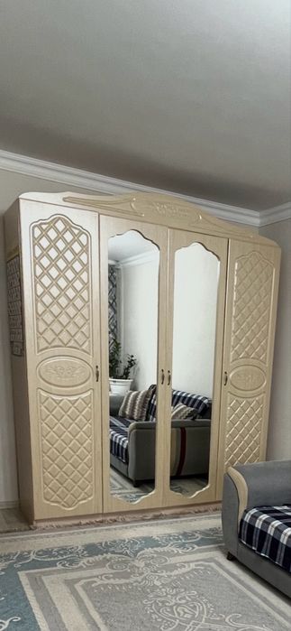 Срочно продам шкаф