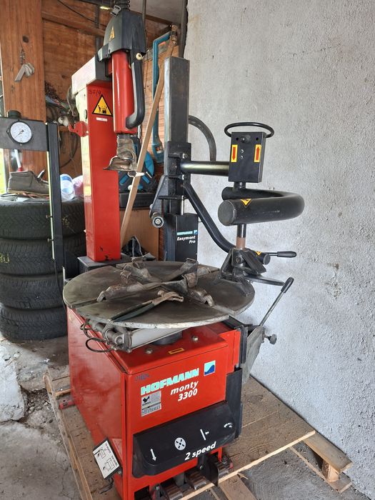 Автоматична Машина за монтаж и демонтаж на автомобилни гуми