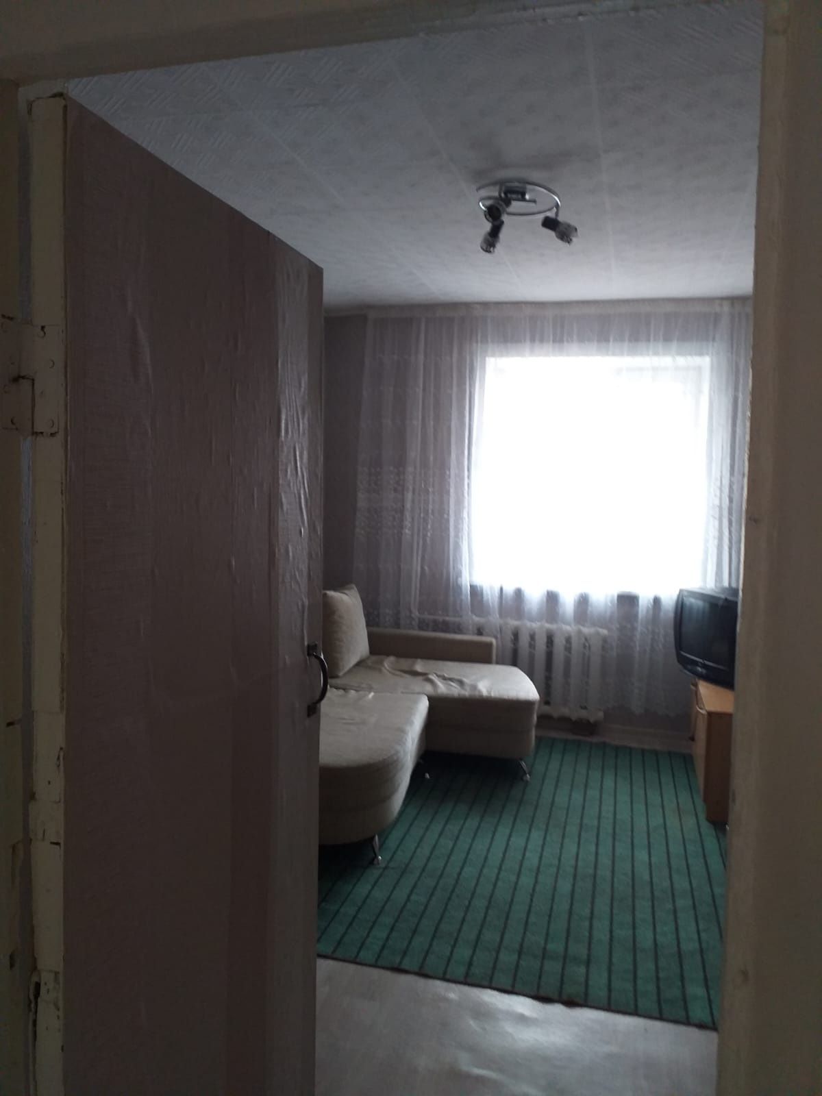 Комната в общежитие секционного типа, 2х комнатная и балкон