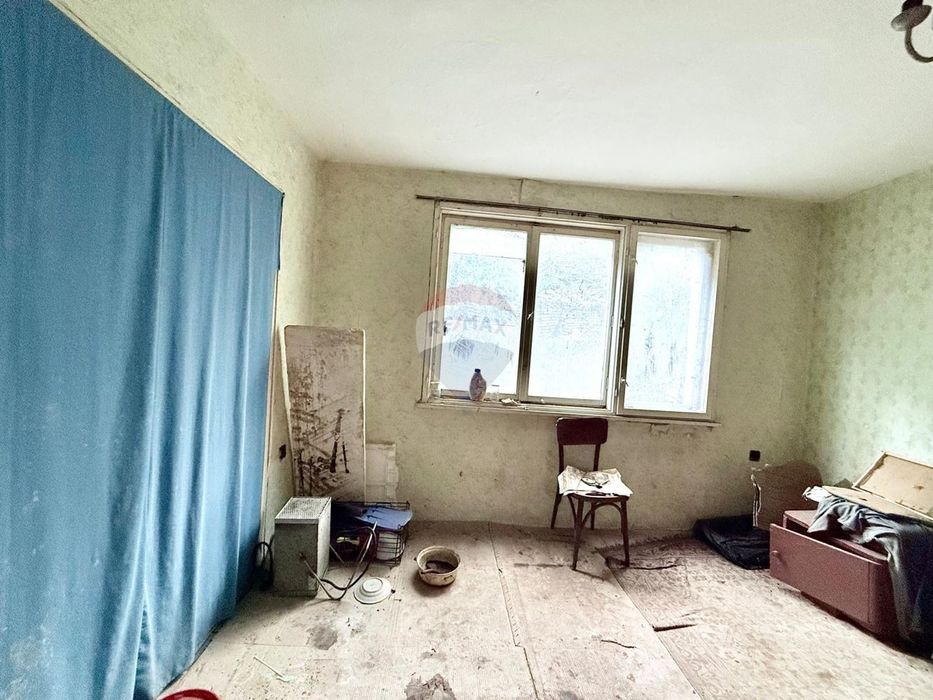 Самостоятелна градска къща за инвестиция за продажба, гр. Балчик, Я.И.