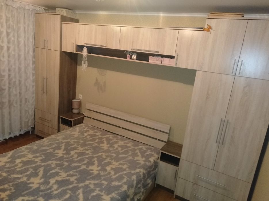 Спальный гарнитур по цене КРОВАТИ!. Кровать, матрас,  шкафы, прикров