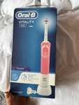 2 бр. Електрическа четка за зъби Oral-B