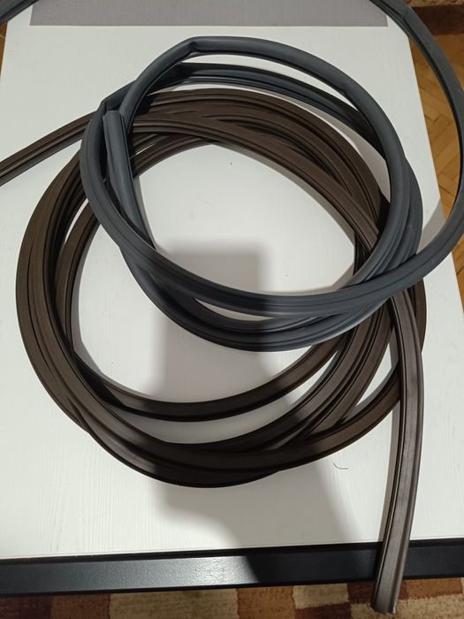 Cheder sau garnitura pentru ușa de intrare!