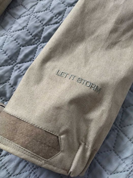 Ски ,сноуборд яке Volcom xl