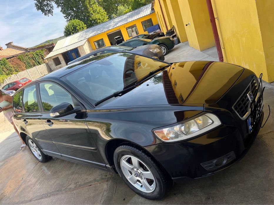 Vând  Volvo V 50