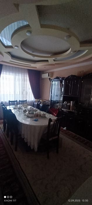 Срочно Продается юнусабад 18 кварта 5 комнатная л 77 серия