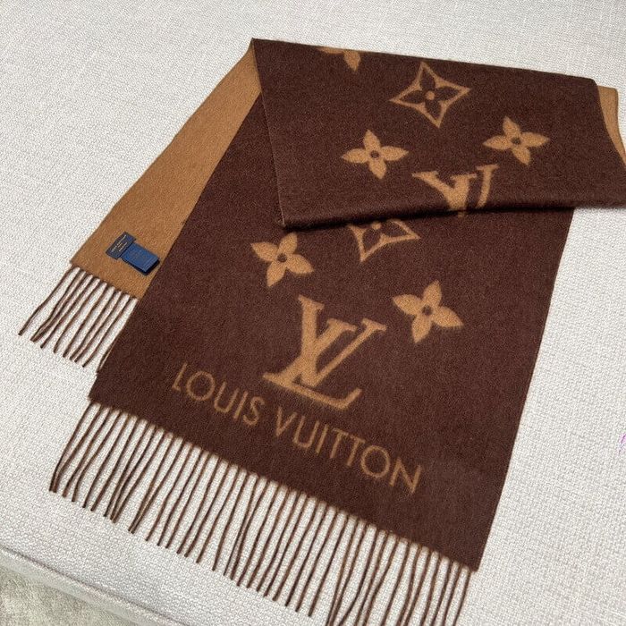 Луксозен шал Louis Vuitton