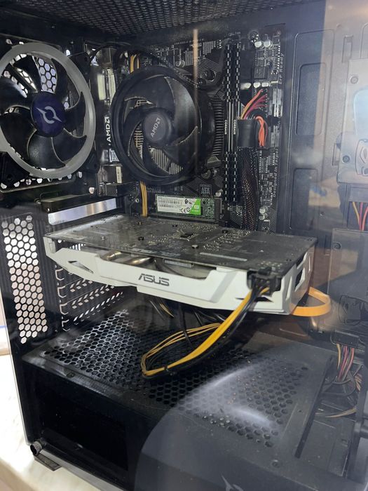 Vând PC de Gaming