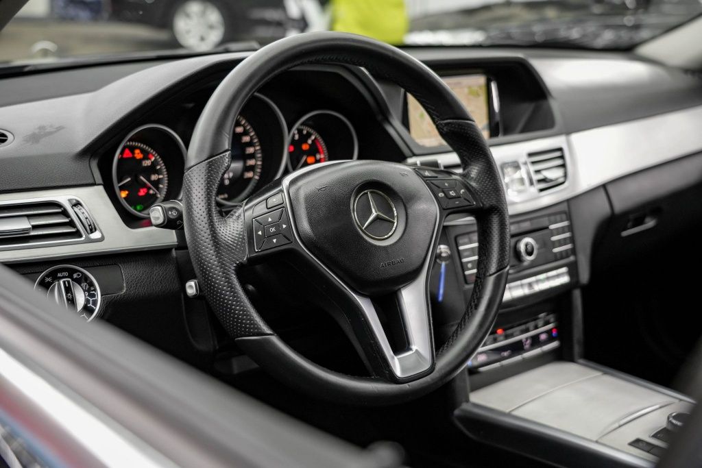 Mercedes Benz E 200