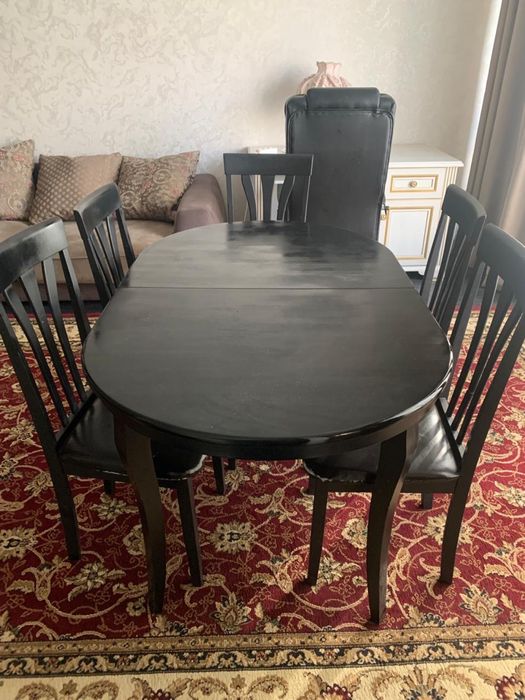 Продам стол и 5 стульев