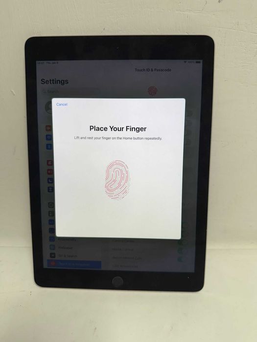 Tableta Apple iPad Air 2-th Gen/ 32GB / Wi-Fi ONLY / Space Grey /