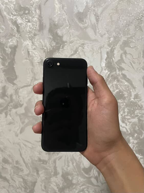 iphone se 2020 kafolati bilan