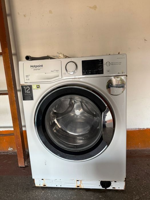 Машинка б/ у  сломан барабан