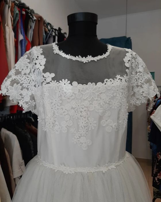 Rochie de mireasa NOUA Asos 44