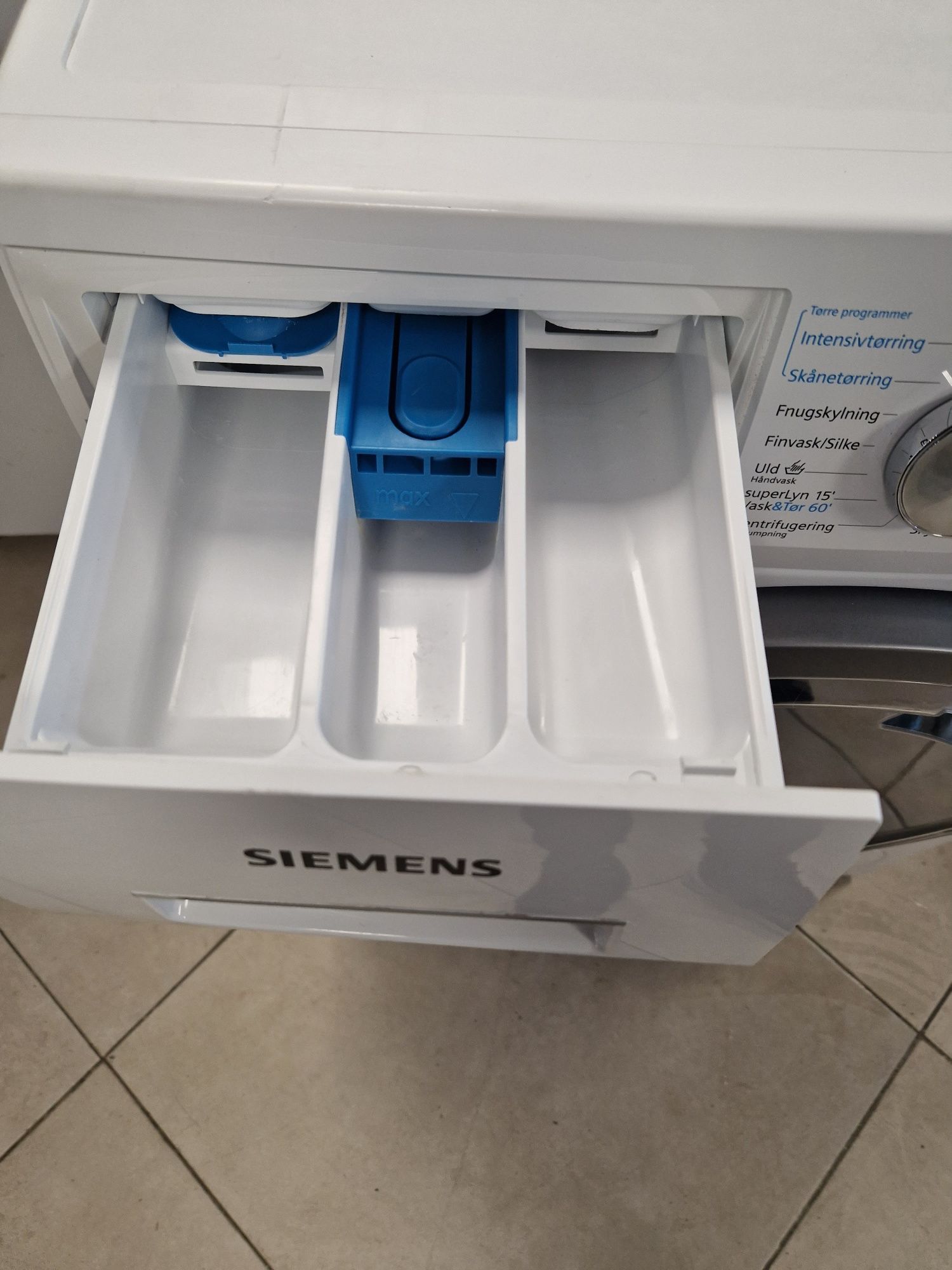 Пералня със сушилня SIEMENS iq 500 7/4кг