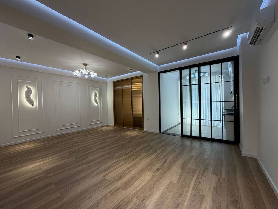 Новостройка Яккасарай сити мол 2/5/10 евроремонт 73 кв. м