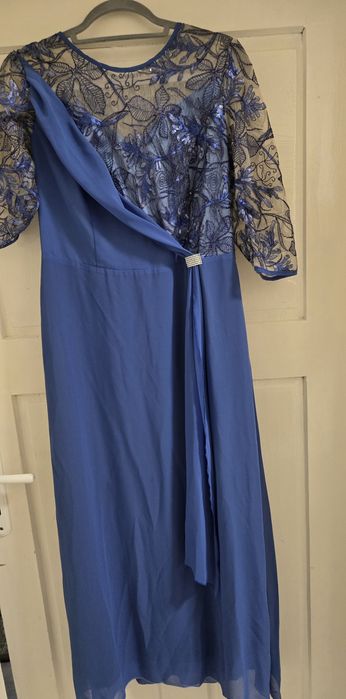 Уникална официална рокля