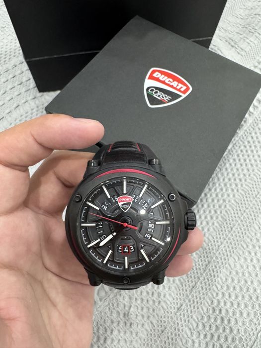 Часы Ducati Corse ( Италия)