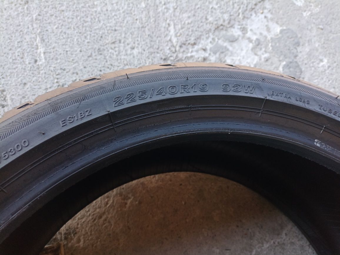 4 anvelope Bridgestone 225/40 R19 dot 0322