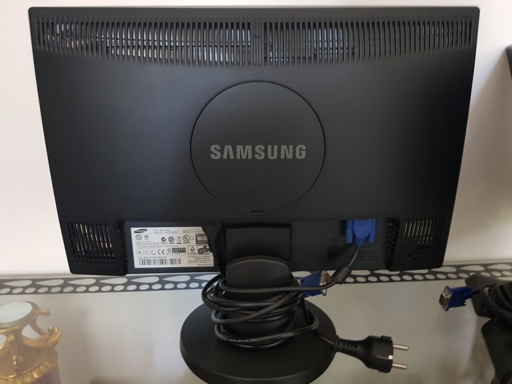 Monitoare PC, Samsung si LG