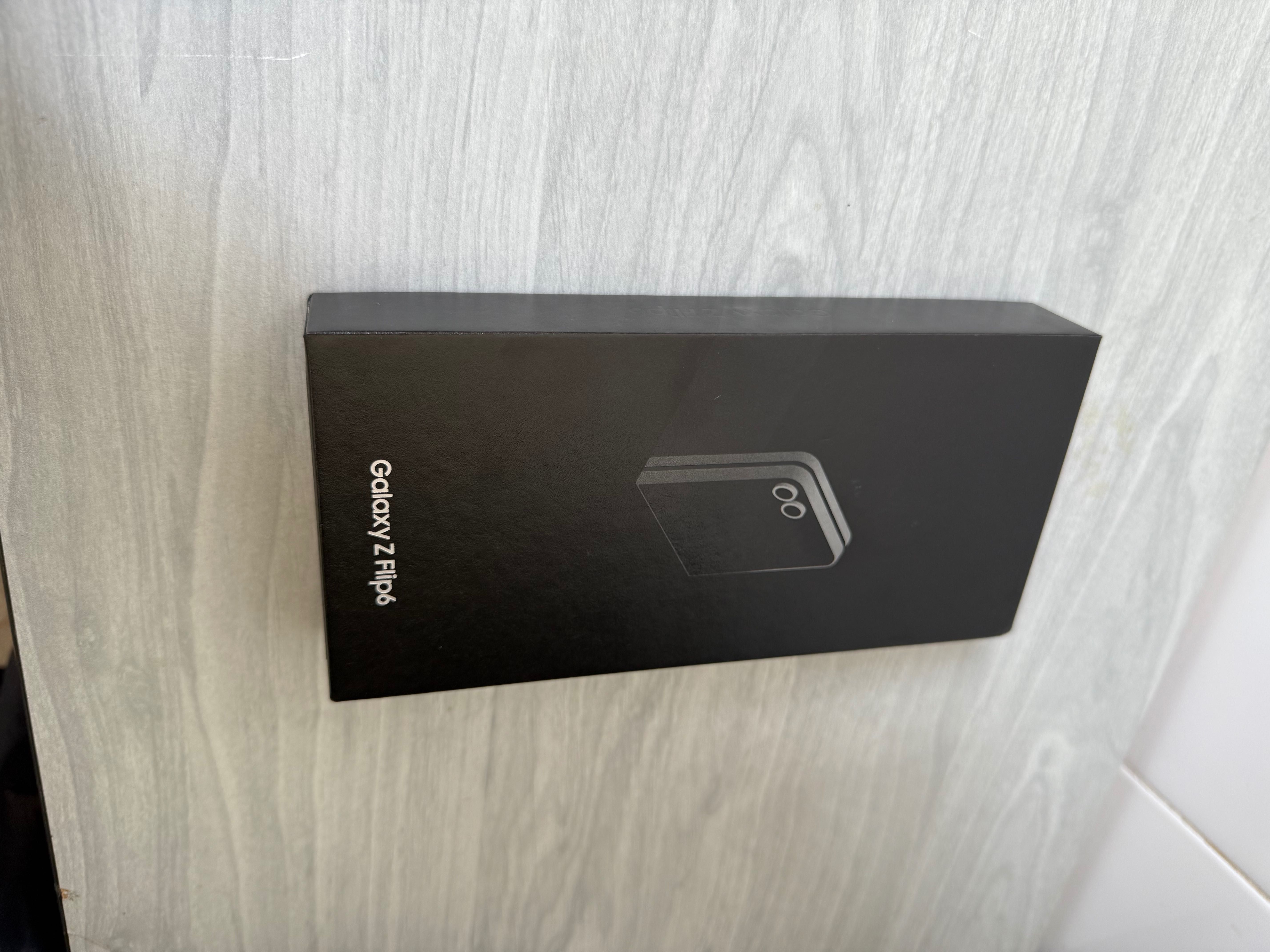 Samsung Galaxy Zflip 6, silver shadow, 512GB, NOU
