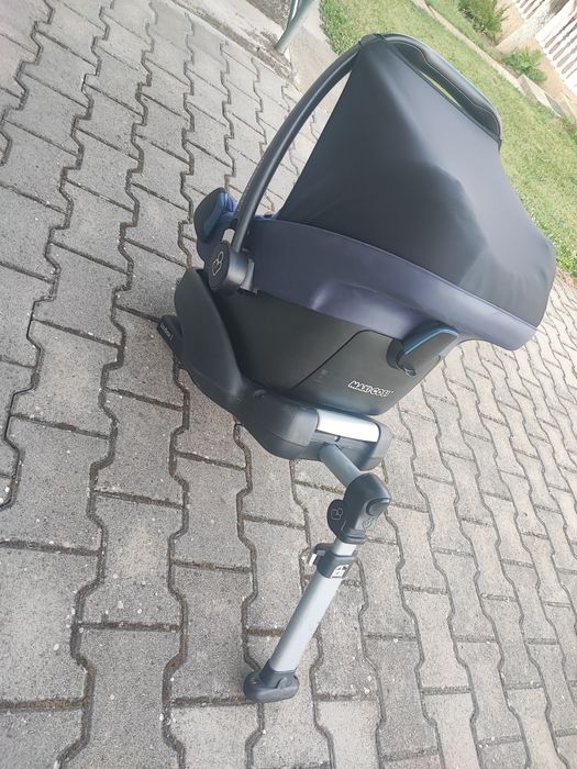 Scoica maxi cosi maxicosi pebble cu baza easybase 2 nu britax cybex sc