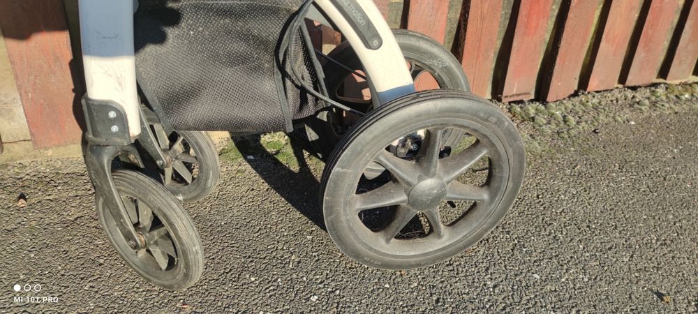 Cadru ajutator,rolator