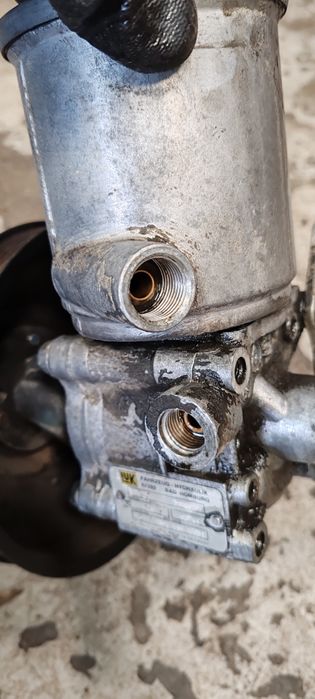 Ходравлична помпа Мерцедес W124 / Sprinter