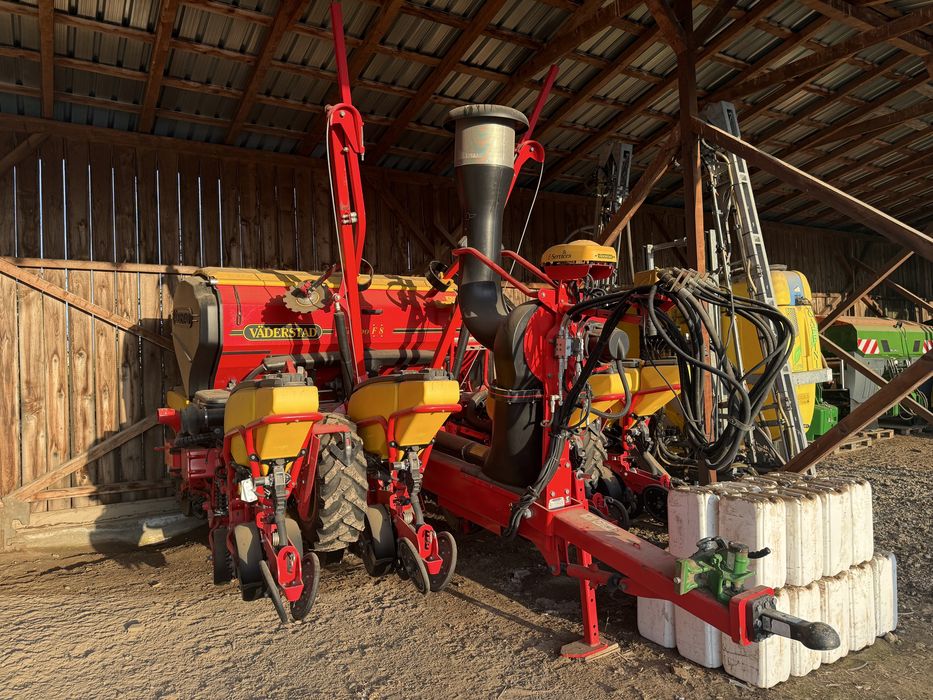Semanatoare precizie TOP Vaderstad Tempo F8, 2021, 535 HA