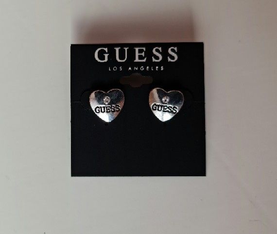 Часовник Swarovski Guess