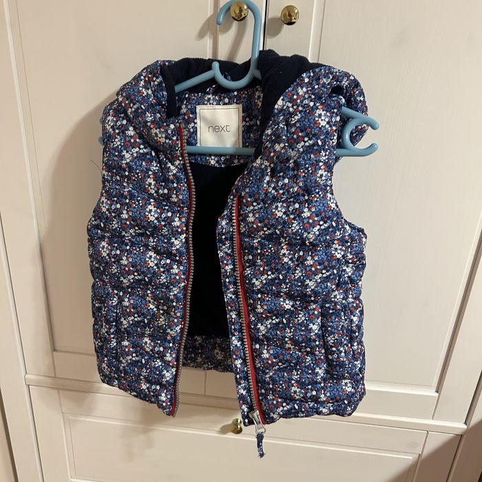 Geaca si veste Next masura 92 40 ron/buc