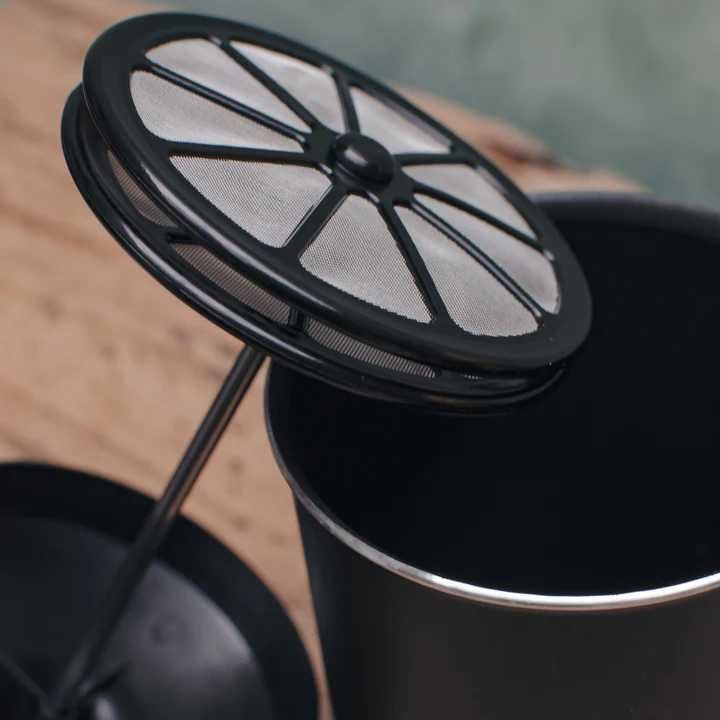 Кана за разбиване на мляко Bialetti 330 мл черна