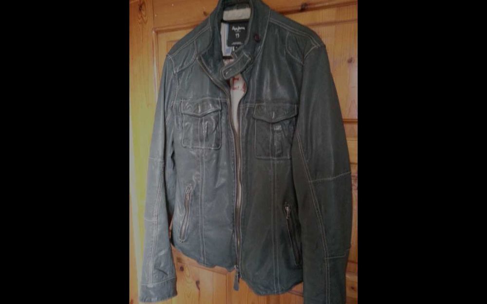 Продавам кожено яке Pepe Jeans London