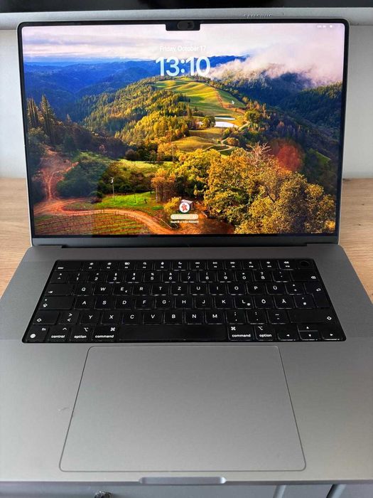 MacBook Pro 16" (2021, M1 Pro) – 16GB RAM, 512GB SSD, 231 cicluri