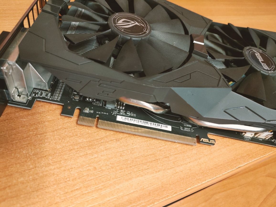 Продам ASUS Strix RX 470 Gaming 4Gb DDR5