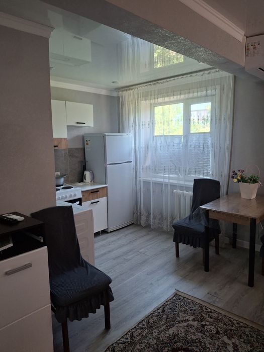 Сдаётся посуточна  1 - комнатная квартира